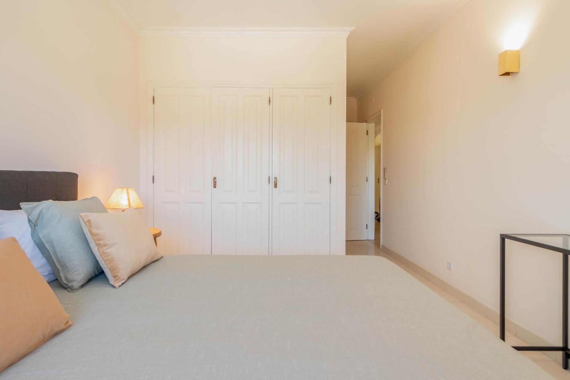 Central Cascais Apartment With Private Parking Buitenkant foto