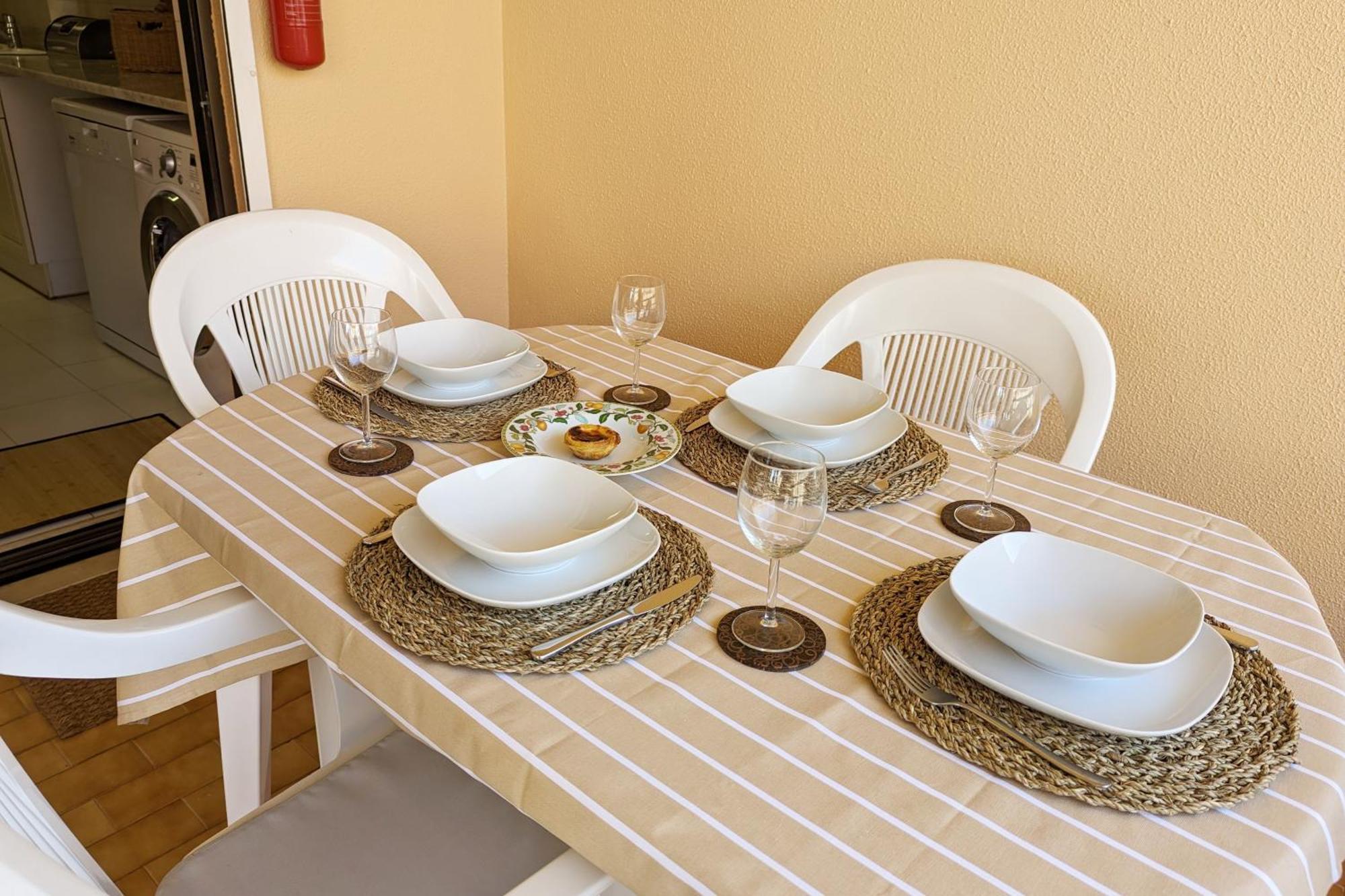 Central Cascais Apartment With Private Parking Buitenkant foto