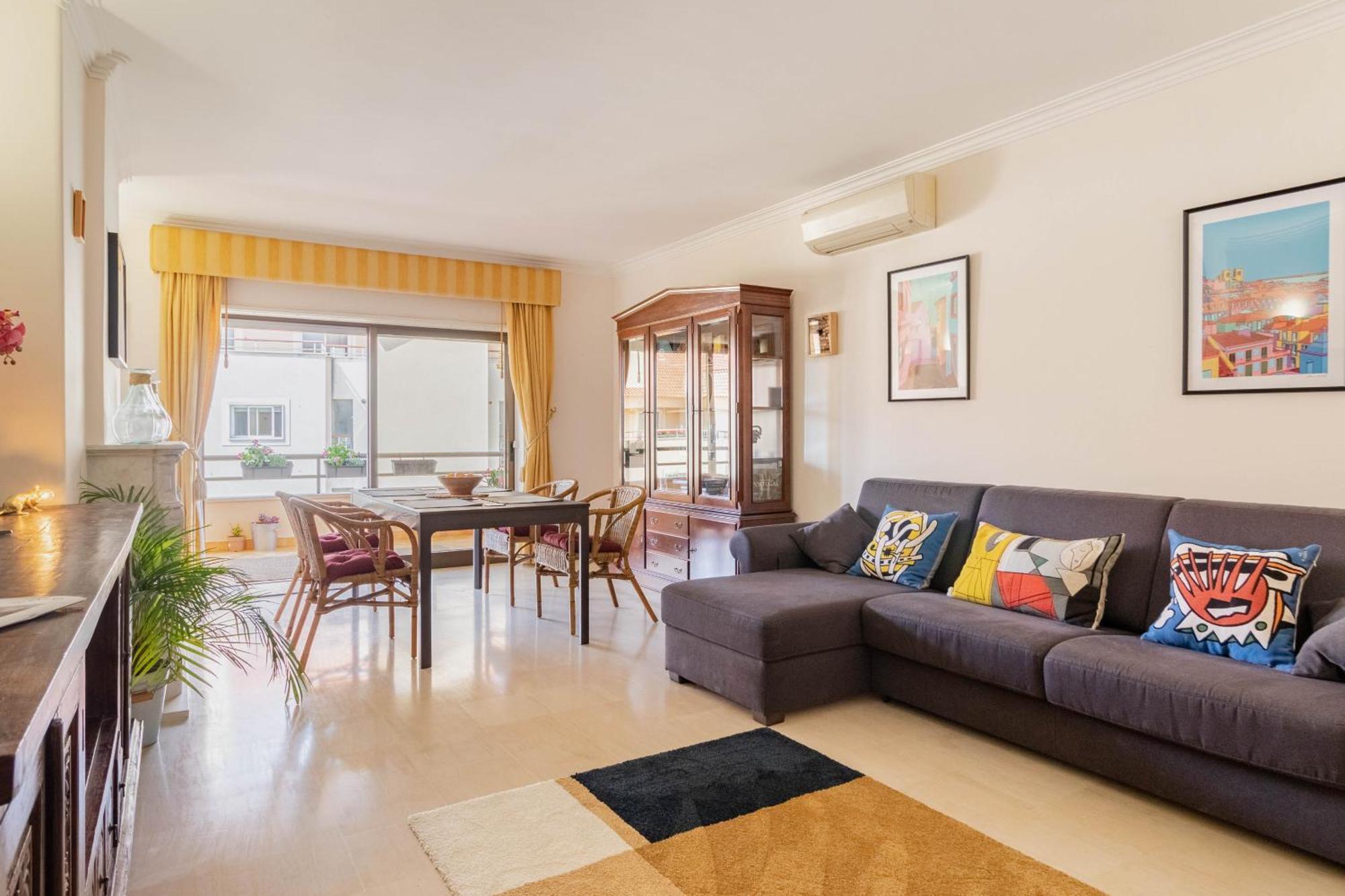 Central Cascais Apartment With Private Parking Buitenkant foto