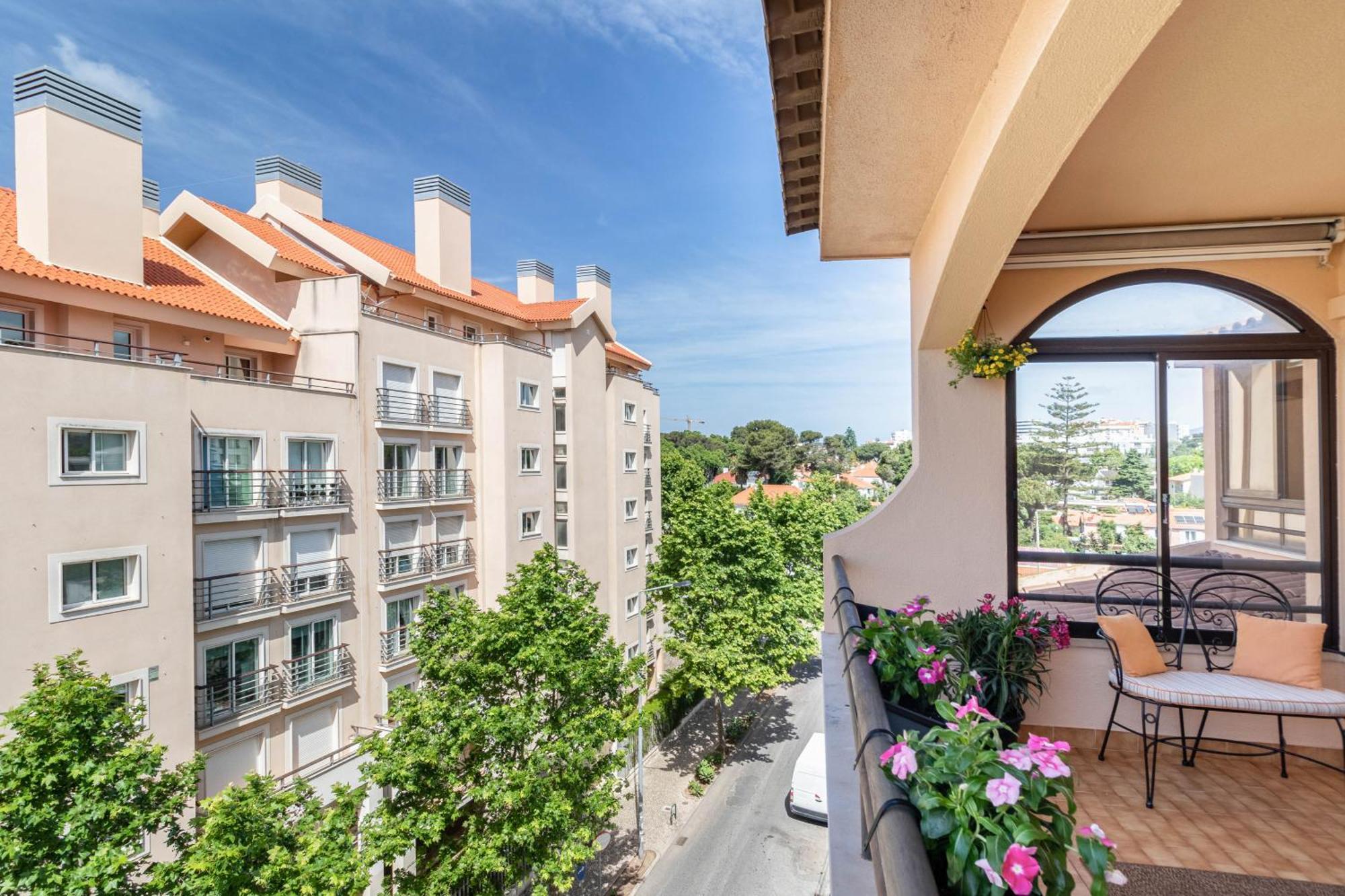 Central Cascais Apartment With Private Parking Buitenkant foto