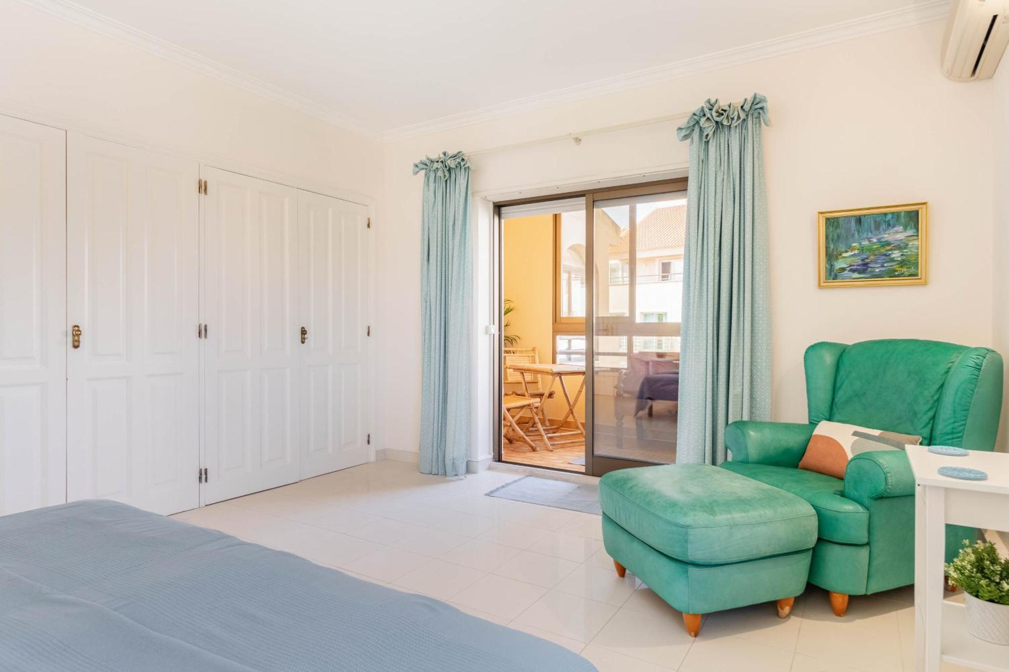 Central Cascais Apartment With Private Parking Buitenkant foto