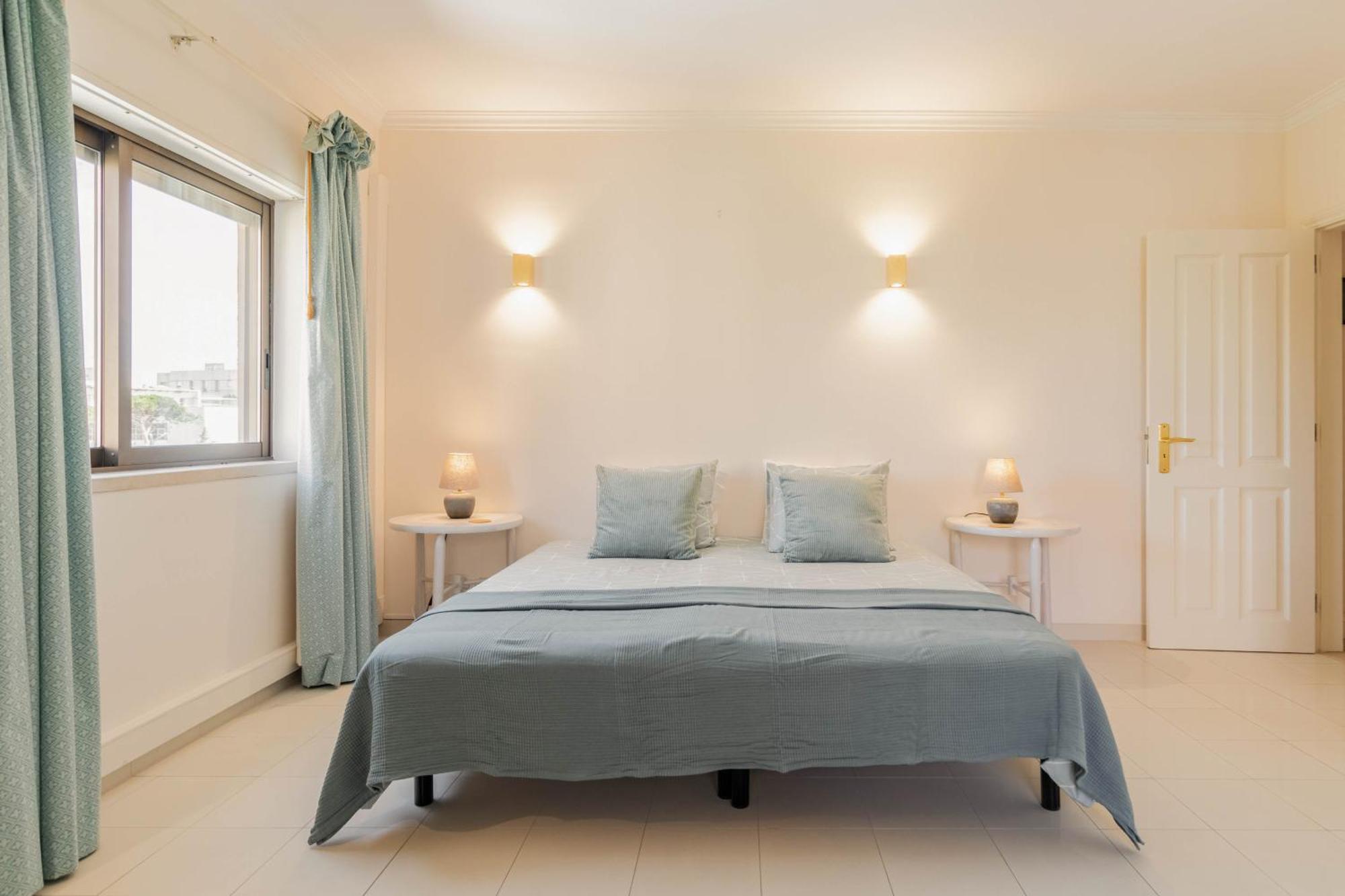 Central Cascais Apartment With Private Parking Buitenkant foto